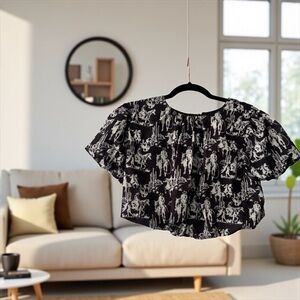 Two 2 Fly Chic Black and White Graphic Crop Top with western horses Size S/M